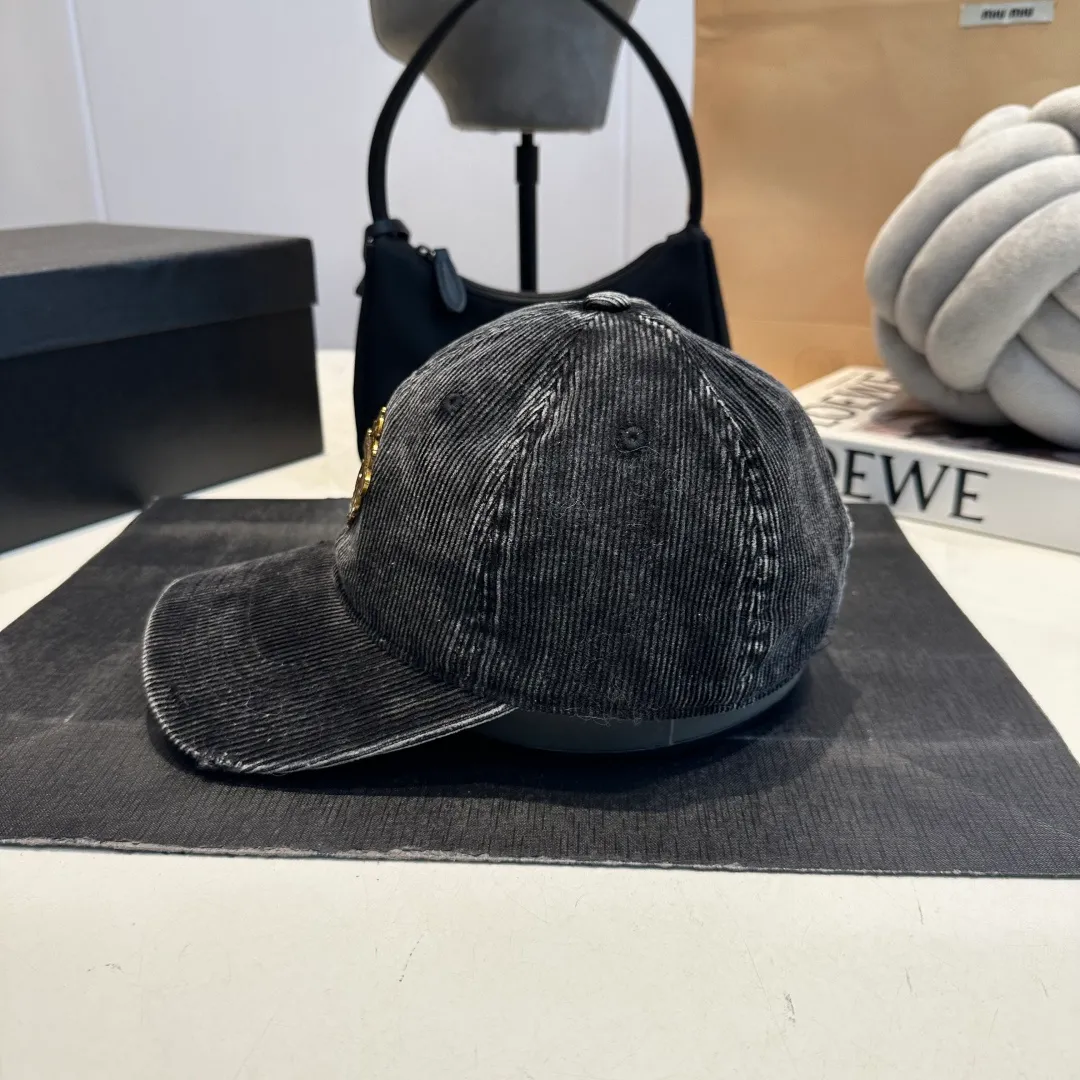 P50 Chrome Hearts 💓Early spring Korean style fashion retro distressed hole hat worn design versatile baseball cap peaked cap